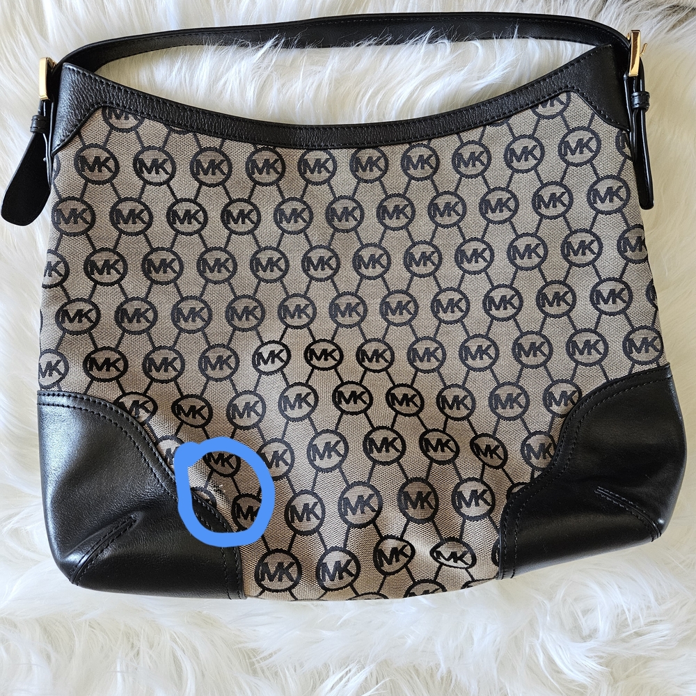 Michael Kors Signature Shoulder Bag – Black & Beige MK Logo – Good Condition - Picture 10 of 11